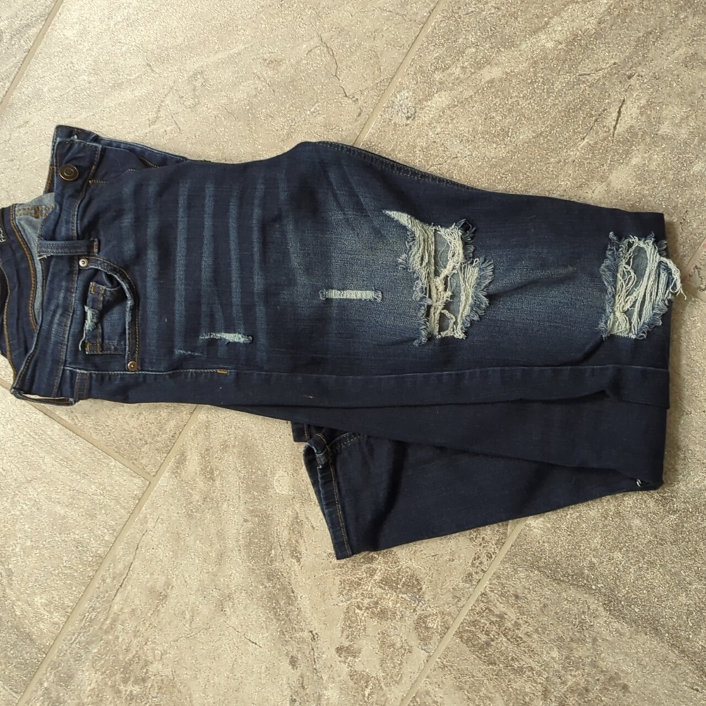 Fashion Nova Ripped Jean
